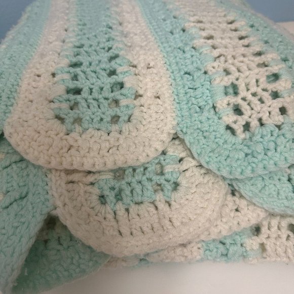 Crochet Afghan Blanket Quilt Mint Green And White Vintage 90 x 62 Inches - Picture 4 of 6